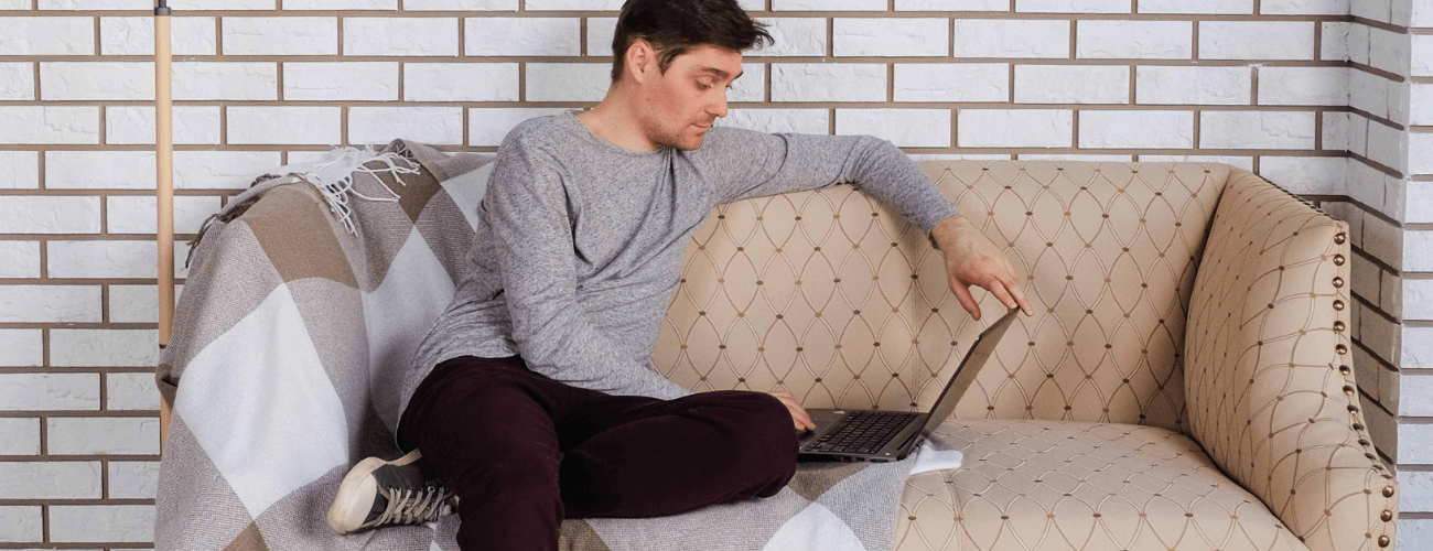 The Benefits of Online Dating: Advantages & Drawbacks