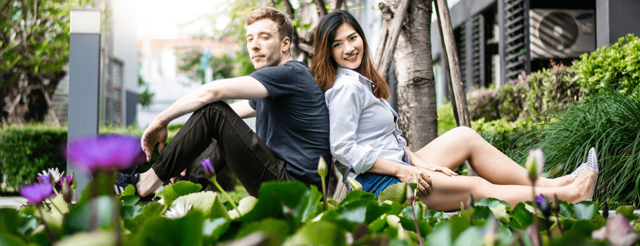 How to Tell if a Chinese Woman Likes You
